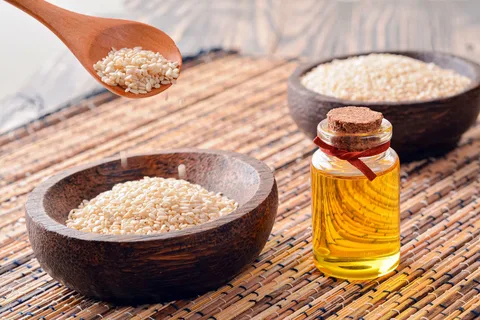 روغن کنجد آشپزی درجه یک مخصوص آشپزی در بسته‌ بندی خانواده